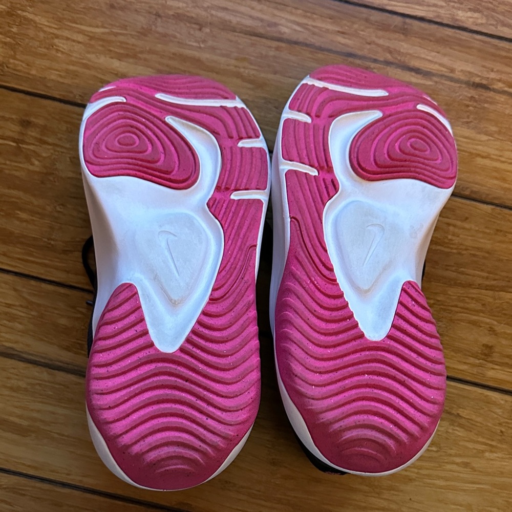 Nike Women's Black and Pink Athletic Sneakers - Picture 5 of 5